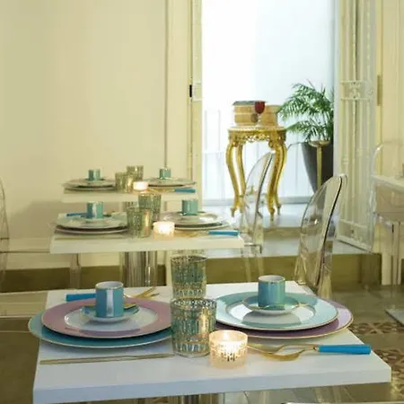 Gem De Luxe Oda ve Kahvaltı Katanya