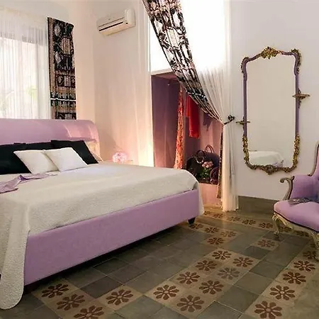 Gem De Luxe 3* Catania